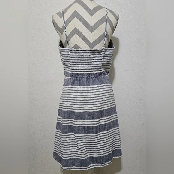 Old Navy Blue and White Stripe Dress with Smocked Back 100% Cotton Size Large - Picture 6 of 13